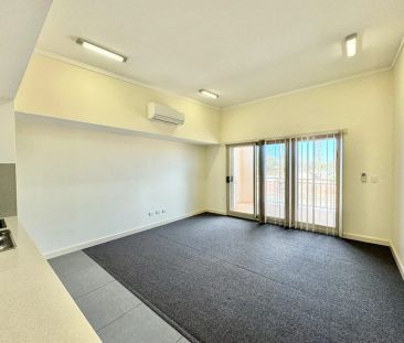 Second Story Apartment - Photo 4