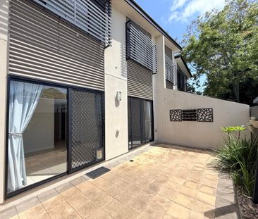 5/52 Shell Street, QLD 4655, Urangan - Photo 1
