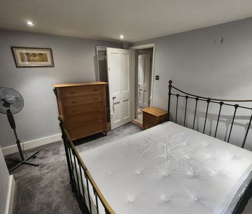 1 Bed Flat, St. Georges Road, SE1 - Photo 2
