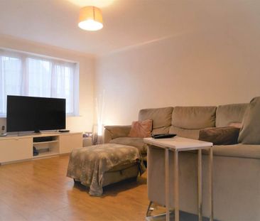 3 bedroom end of terrace house to rent - Photo 4