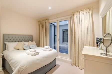 3 bedroom flat to rent - Photo 4