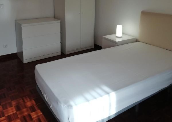 Quarto para alugar em Odivelas bons acessos