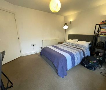 2 bedroom flat to rent - Photo 6