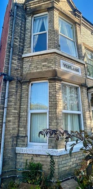 1 bedroom ground floor flat to rent - Photo 1