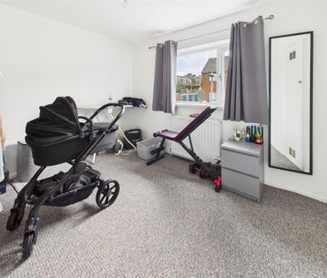 2 bedroom end of terrace house to rent - Photo 3