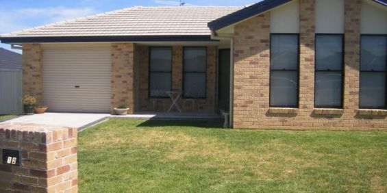 OXLEY VALE - Four Bedroom for Lease - Photo 3