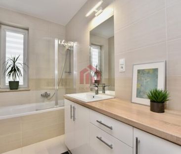 3-pok mieszkanie z miejscem w garażu i komórką - Photo 5