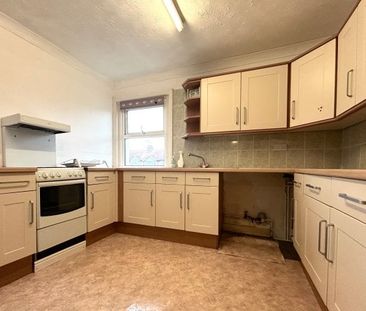 Northcourt Road, Worthing, BN14 1 bedroom flat to rent - Photo 1