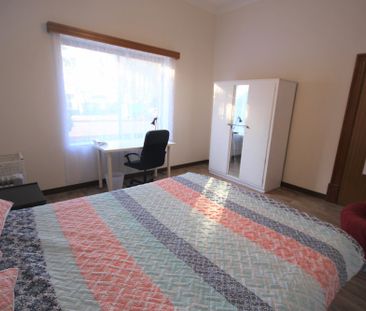 6-bedroom shared house, Cowra St - Photo 4