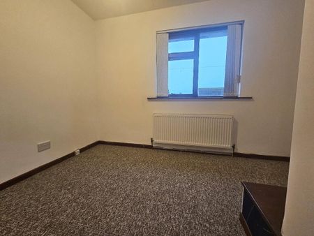 16 Farmhill, Antrim, BT41 1NW - Photo 2