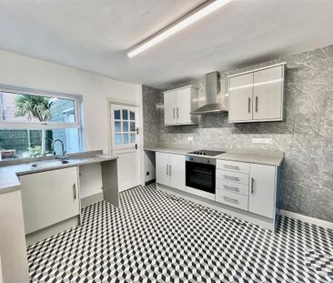 2 bedroom terraced house to rent - Photo 6