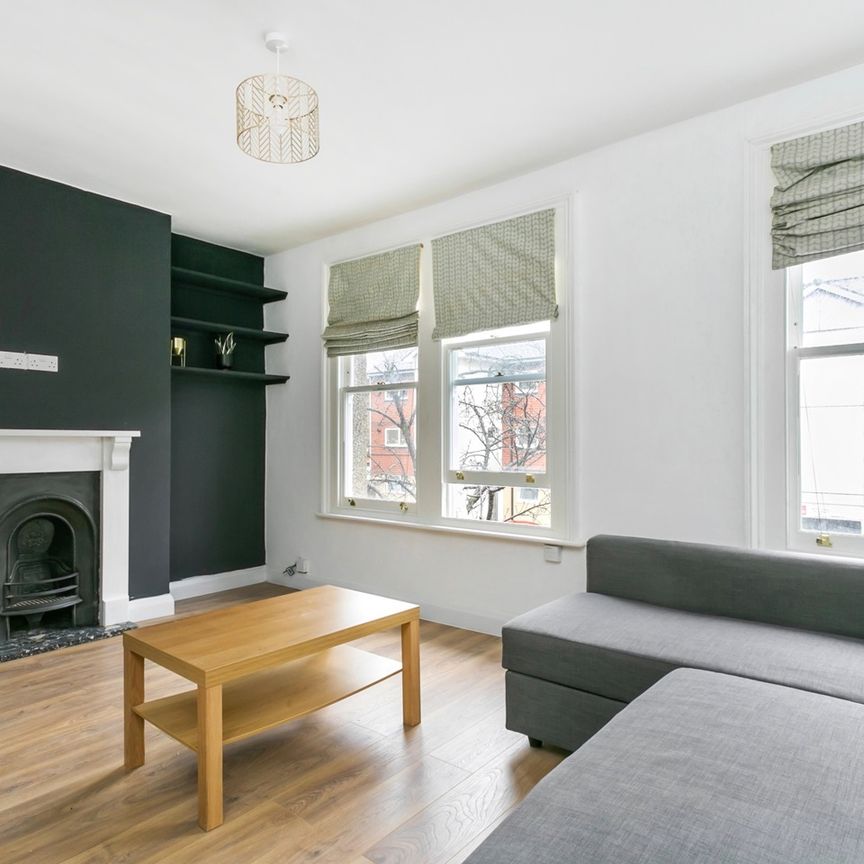 1 Bed Flat, Shirley Road, E15 - Photo 1