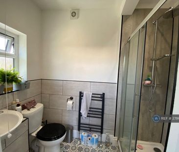 1 bedroom in a house share to rent - Photo 6