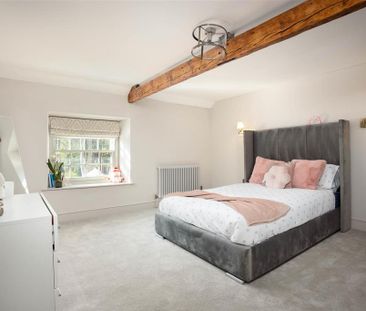 4 bedroom semi-detached house to rent - Photo 3