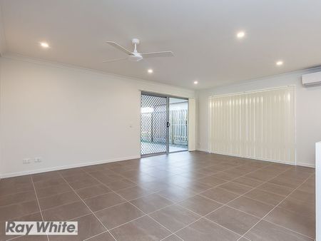 Spacious Home in The Park Vista Estate - Photo 2
