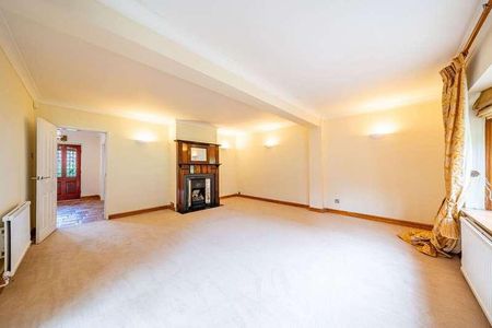 Fairefield Crescent, Glenfield, Leicester, LE3 - Photo 2