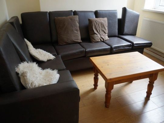 4 Bed - New Park Terrace, Treforest - £1,020 per month - Photo 1