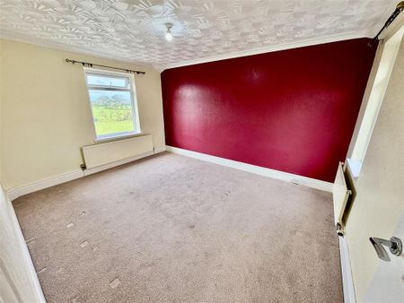 3 bedroom detached house to rent - Photo 5