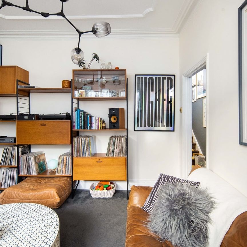 3 Bed Terraced House, Prince George Road, N16 - Photo 1