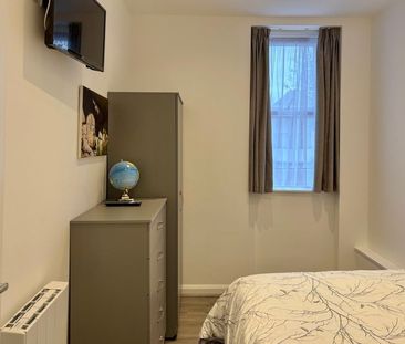 Studio Flat, Chichele Road, NW2 - Photo 6