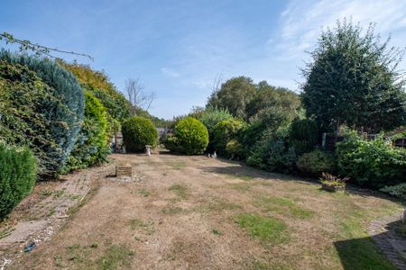 4 bedroom detached house to rent - Photo 5