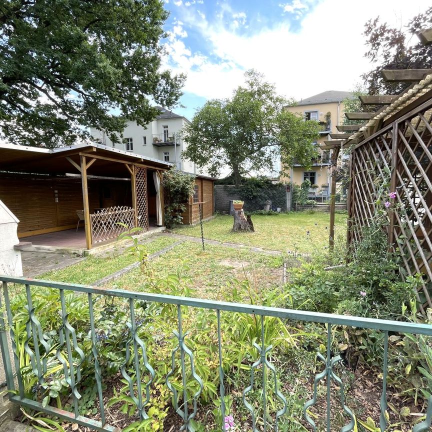 Helle, aufwendig renovierte, kleine 3-Zimmer-Wohnung in Radebeul-Ost! Auf Wunsch eigener Garten! - Photo 1