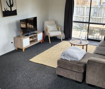 Moderm two bedroom home - Photo 4