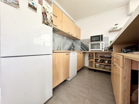 NIMES / GREZAN T3 MEUBLE AVEC CLIMATISATION, PARKING ET CAVE - Photo 5