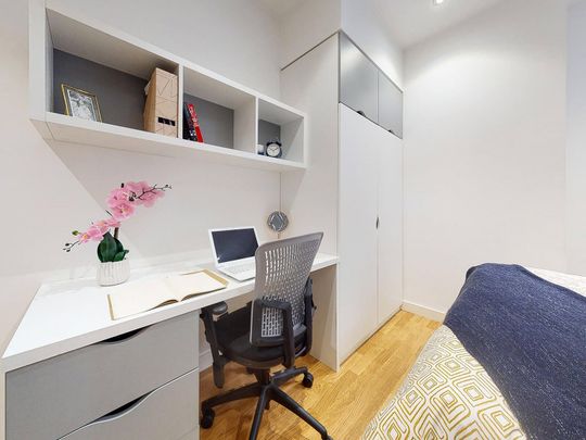 Apt 57, Q Two Residence - Photo 1