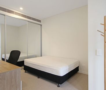 Near New One Bedroom in Prime Location. Fully Furnished! - Photo 1