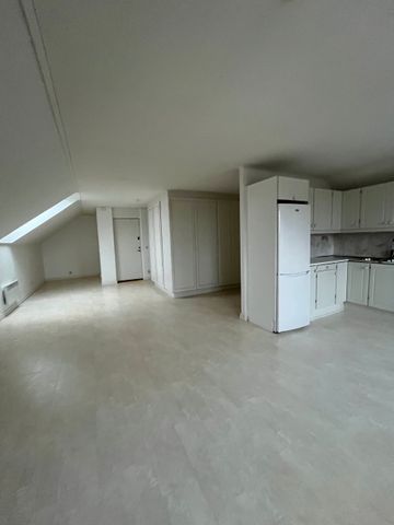 1:a Vindsvåning Väringsvägen 6A - Foto 4