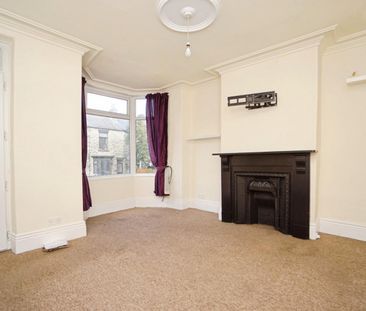 3 bedroom House To Let - Photo 4