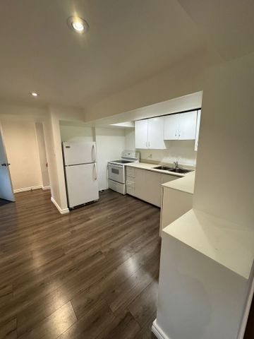 For Lease - 235 Pleasant Avenue Unit# Basement, Toronto, Ontario - Photo 3