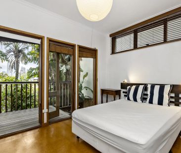 Furnished Home With Beautiful Harbour And City Views - Photo 2