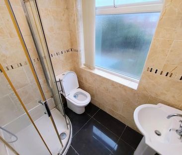 3 bedroom terraced house to rent - Photo 6