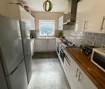 Lower Ford Street Room 6 - Photo 2