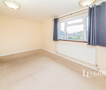 2 bedroom maisonette to rent Southwick Close, East Grinstead, RH19 - Photo 2