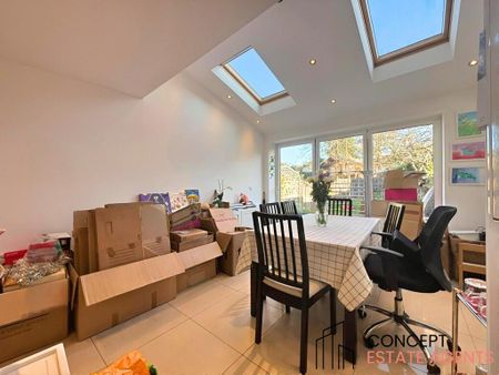 4 bedroom terraced house to rent - Photo 2