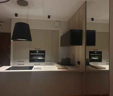 Apartament z miejscem postojowym blisko centrum - Photo 1