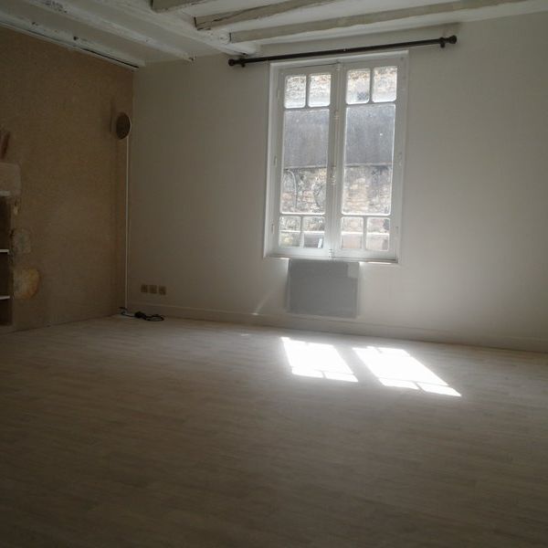 A LOUER - T2 de 47.6m² - centre historique - Photo 1