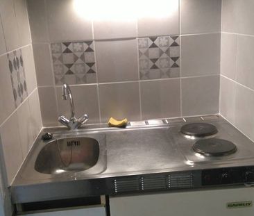 Location Appartement 1 pièce 18m² GRENOBLE 38100 - Photo 1