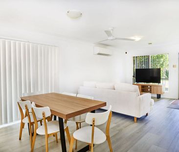 Fully Furnished Duplex - Photo 3