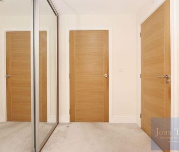 6 bedroom detached house to rent - Photo 2