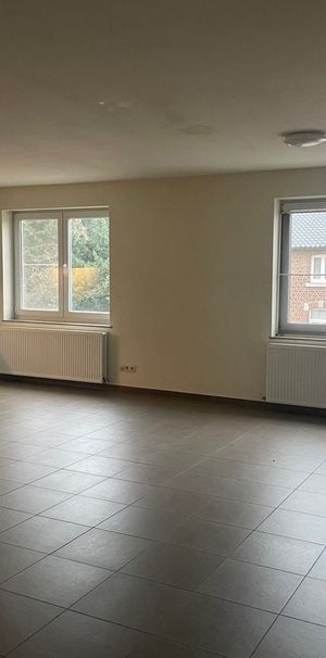Appartement te huur in Brustem voor € 800 met 2 slaapkamers - Photo 1