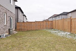 Detached Home For Lease | X8106526 - Photo 5