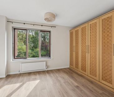 4 bedroom townhouse to rent - Photo 5