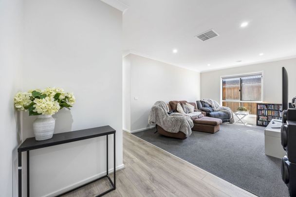 20 Revelstoke Way, Winter Valley - Photo 1