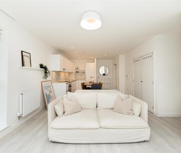 1 Bed Flat, East Acton Lane, W3 - Photo 1