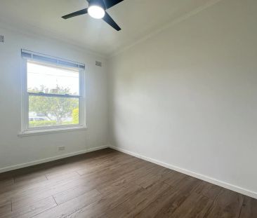 Updated Family Home Located In Moorefield Estate - Photo 3