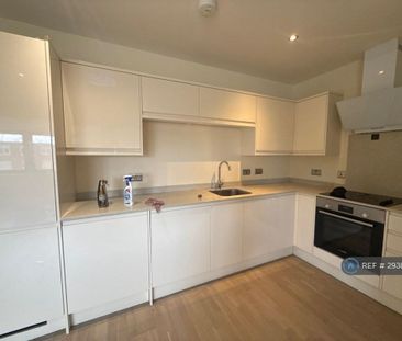 1 bedroom flat to rent - Photo 2